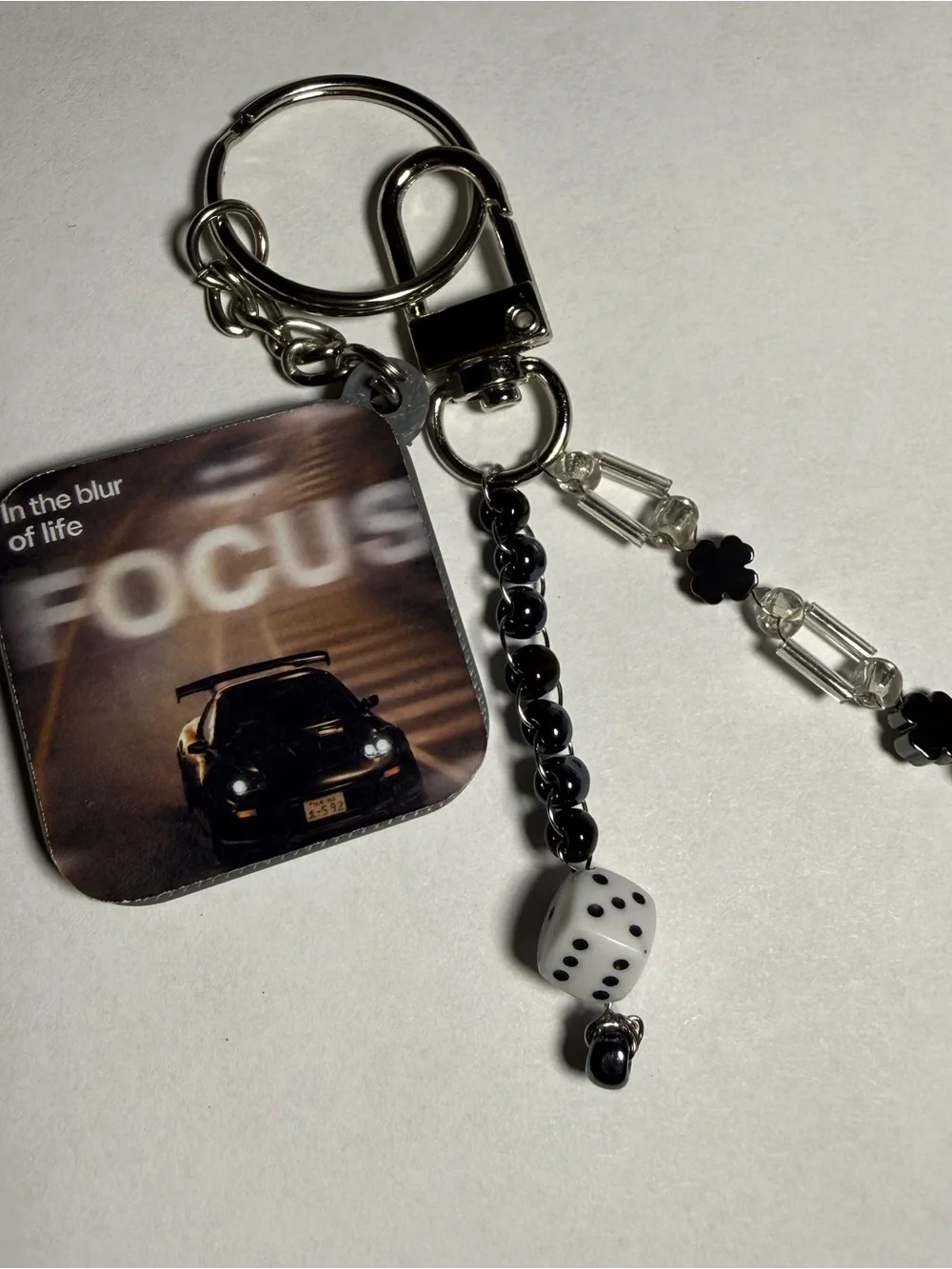 FOCUS Black & White Dice Bead Keychain with Photo Tag